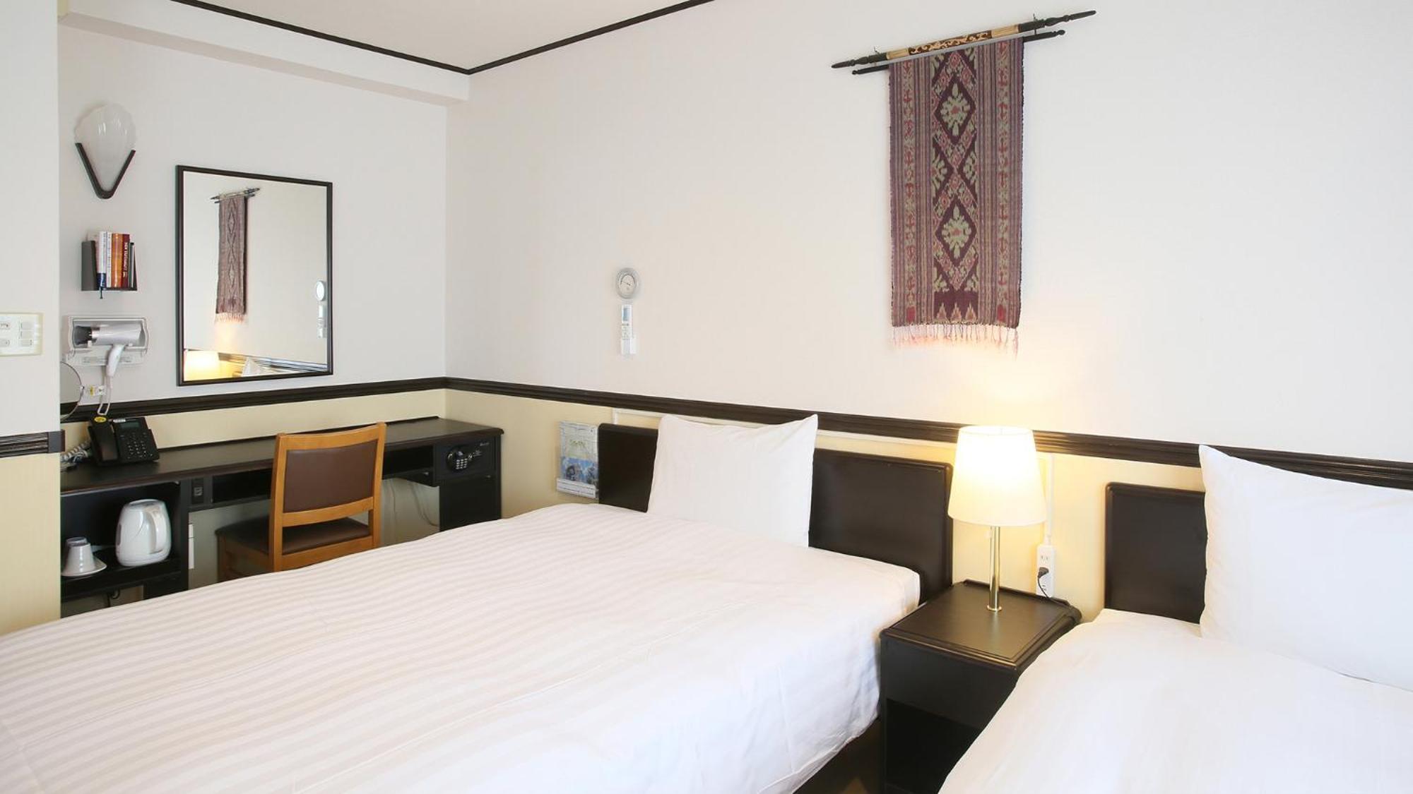 Toyoko Inn Okinawa Ishigaki-Jima Ishigaki  Rum bild