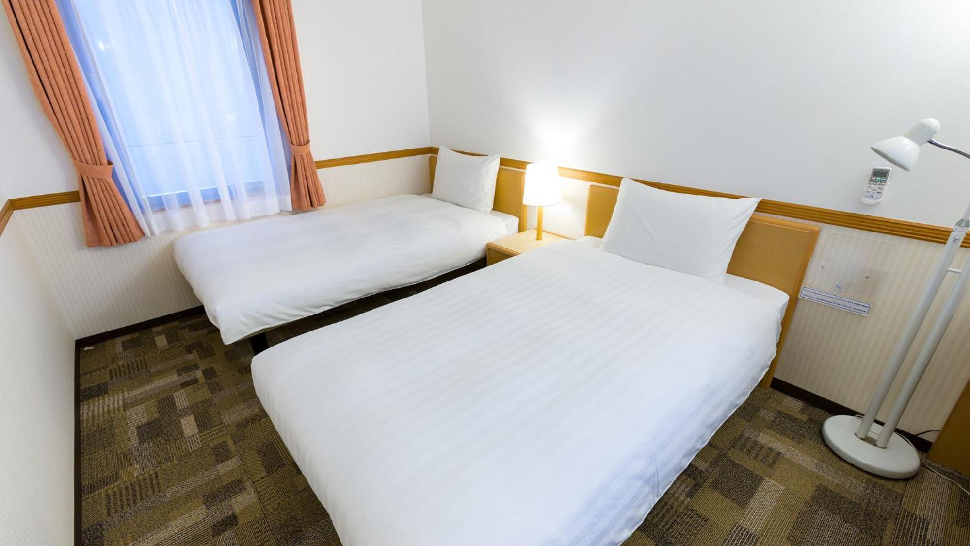 Toyoko Inn Okinawa Ishigaki-Jima Ishigaki  Rum bild